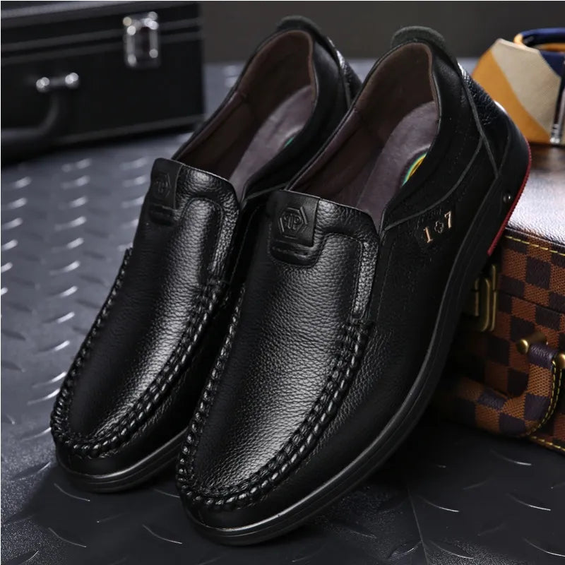 Men's Relaxed Fit Comfortable Lightweight Breathable Arch Support Cushioned Walking Shoes