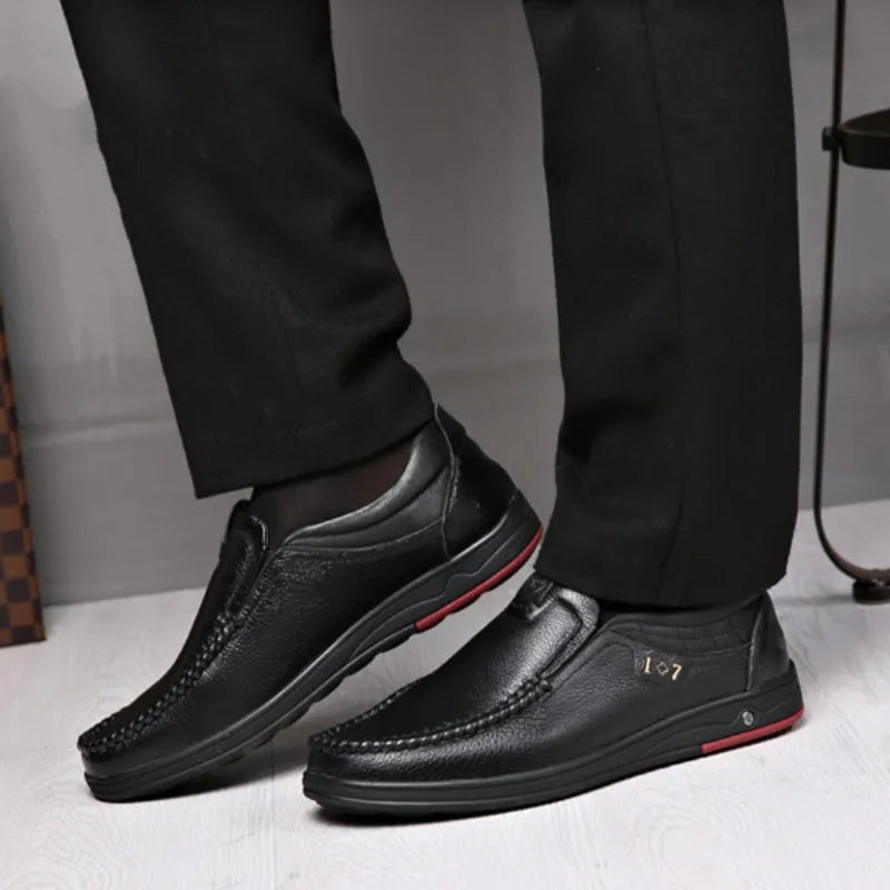 Men's Relaxed Fit Comfortable Lightweight Breathable Arch Support Cushioned Walking Shoes